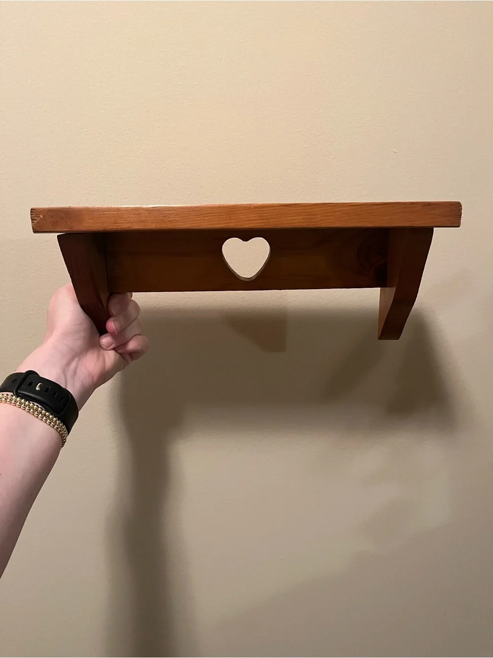 Vintage Mini Wooden Heart-Cutout Wall Hanging Shelf